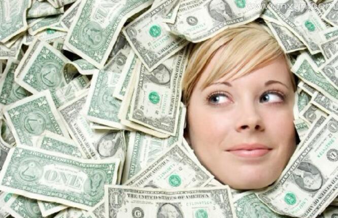 做梦捡钱是什么预兆女人 女人梦见捡到好多钱
